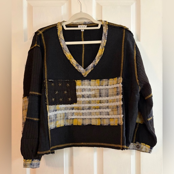 POL-Women’s NWT Black V-Neck Top with Yellow Plaid Patchwork Size S - Picture 3 of 8
